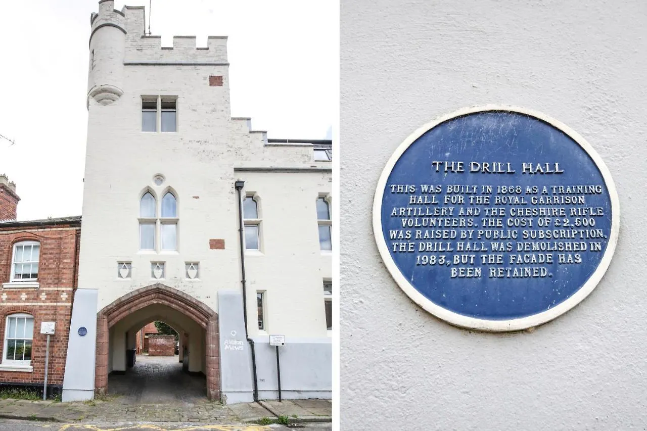 Perfect City Centre Location - Historic Albion Mews Chester Apartment